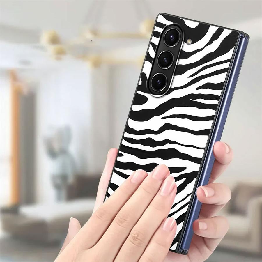 Zebra Striped Sunflower Back P - đánh giá và giá Phone Cases Z Fold 5